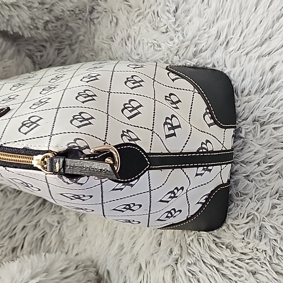 Handbag - Picture 5 of 8